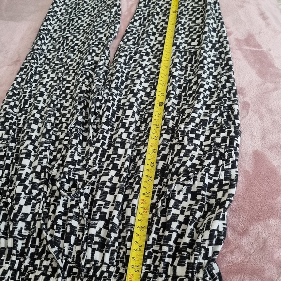 New York & Company black and white  patterned jumpsuit Size M - Picture 6 of 10
